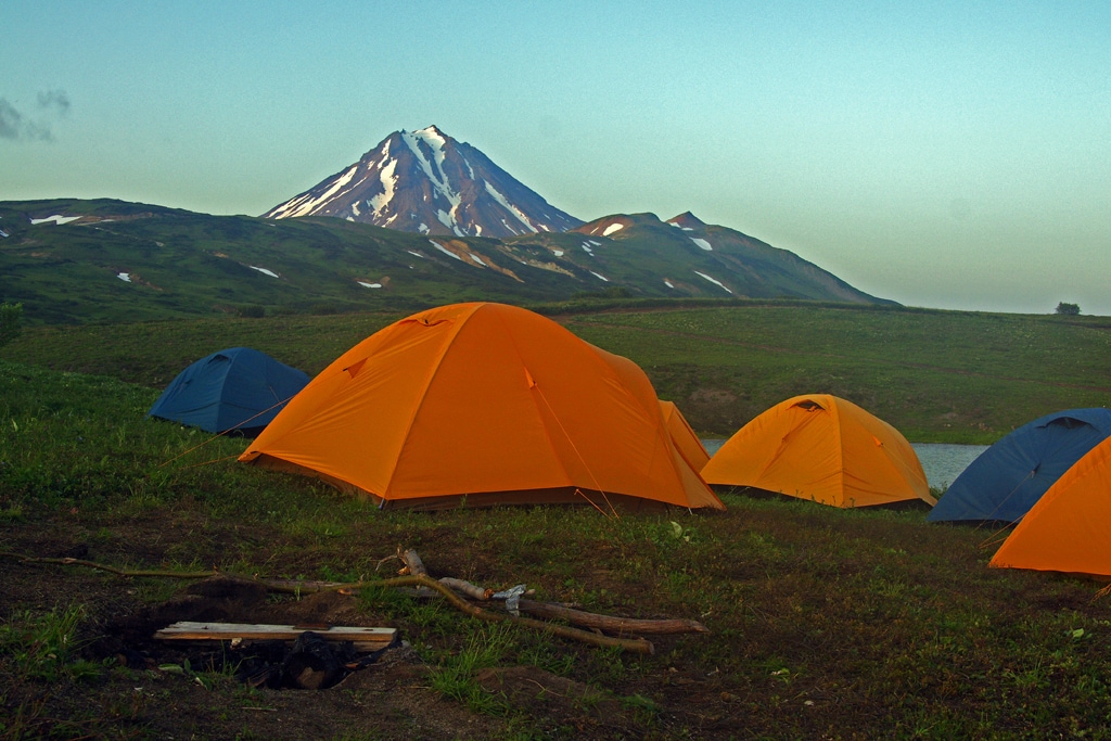 Camping cerca del volcán Mutnovsky